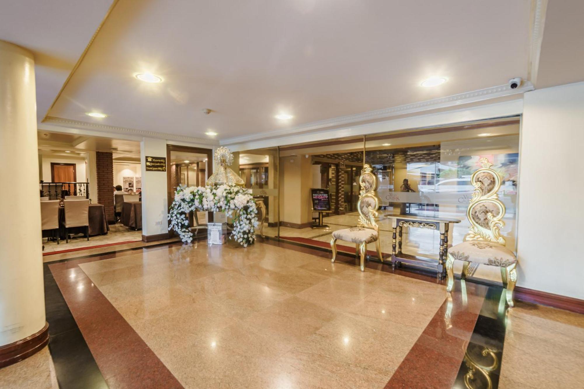 Villa Caceres Hotel Нага Екстер'єр фото