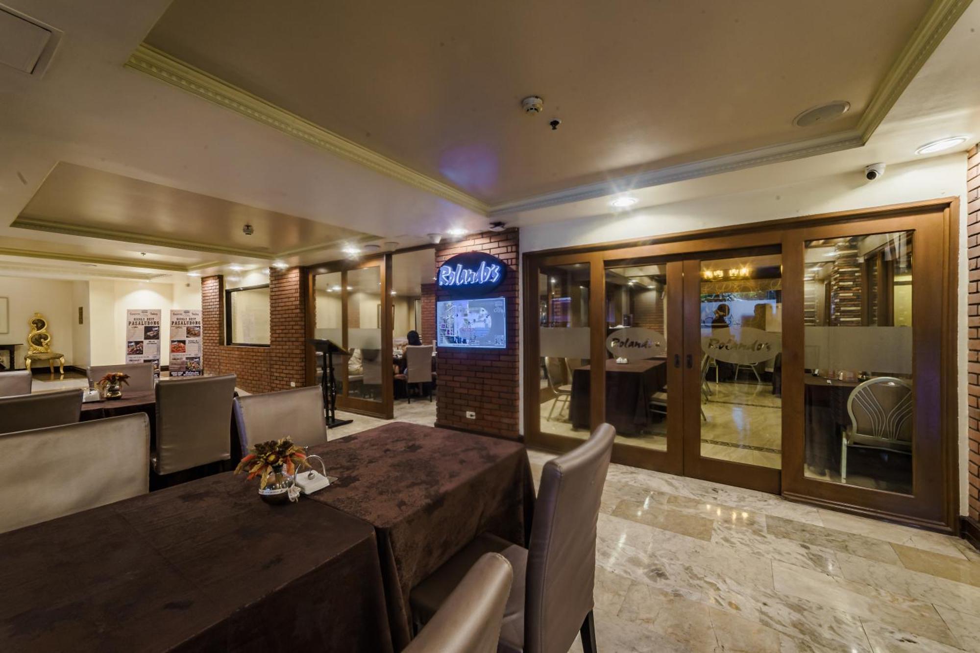 Villa Caceres Hotel Нага Екстер'єр фото