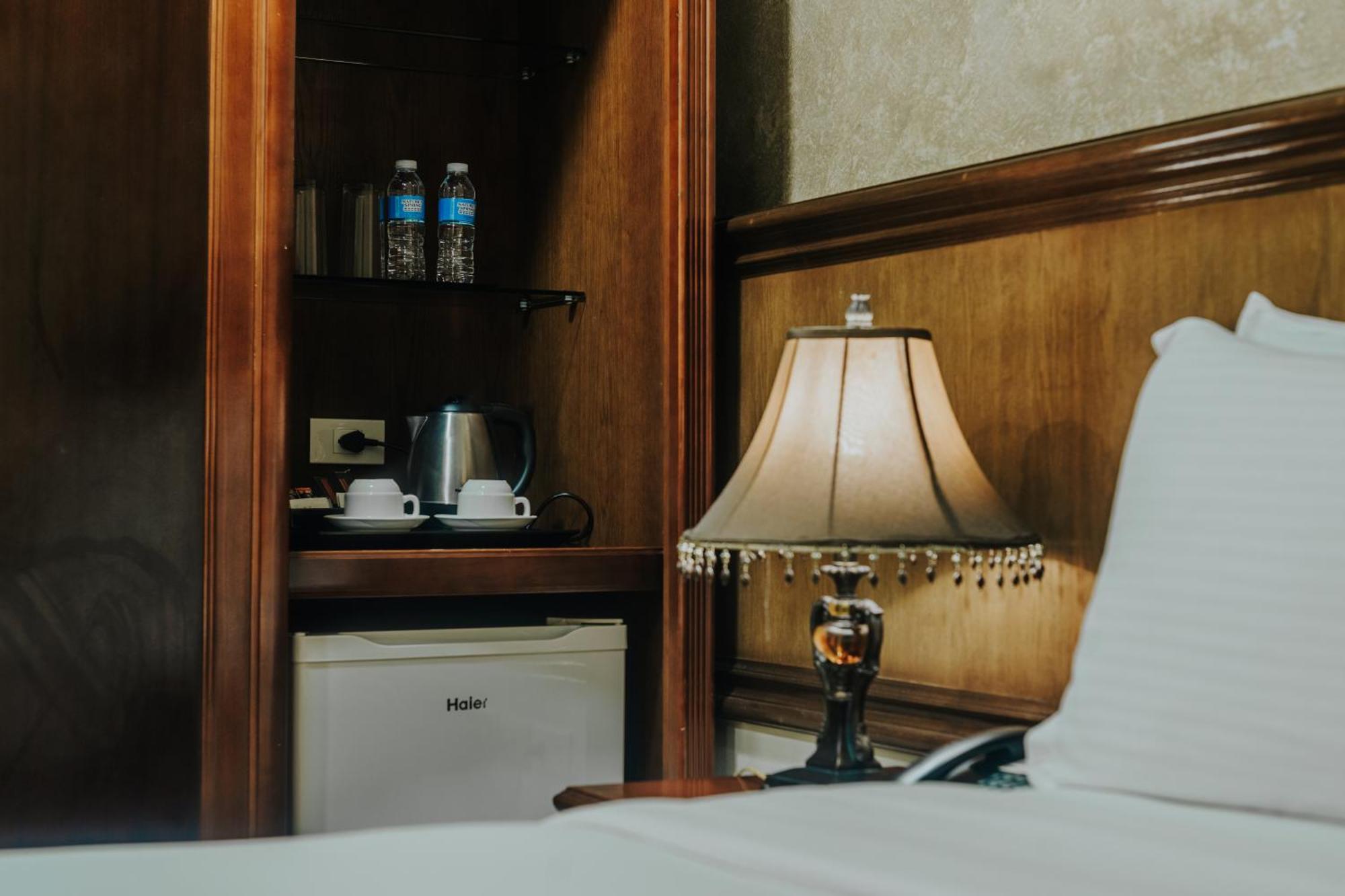 Villa Caceres Hotel Нага Екстер'єр фото