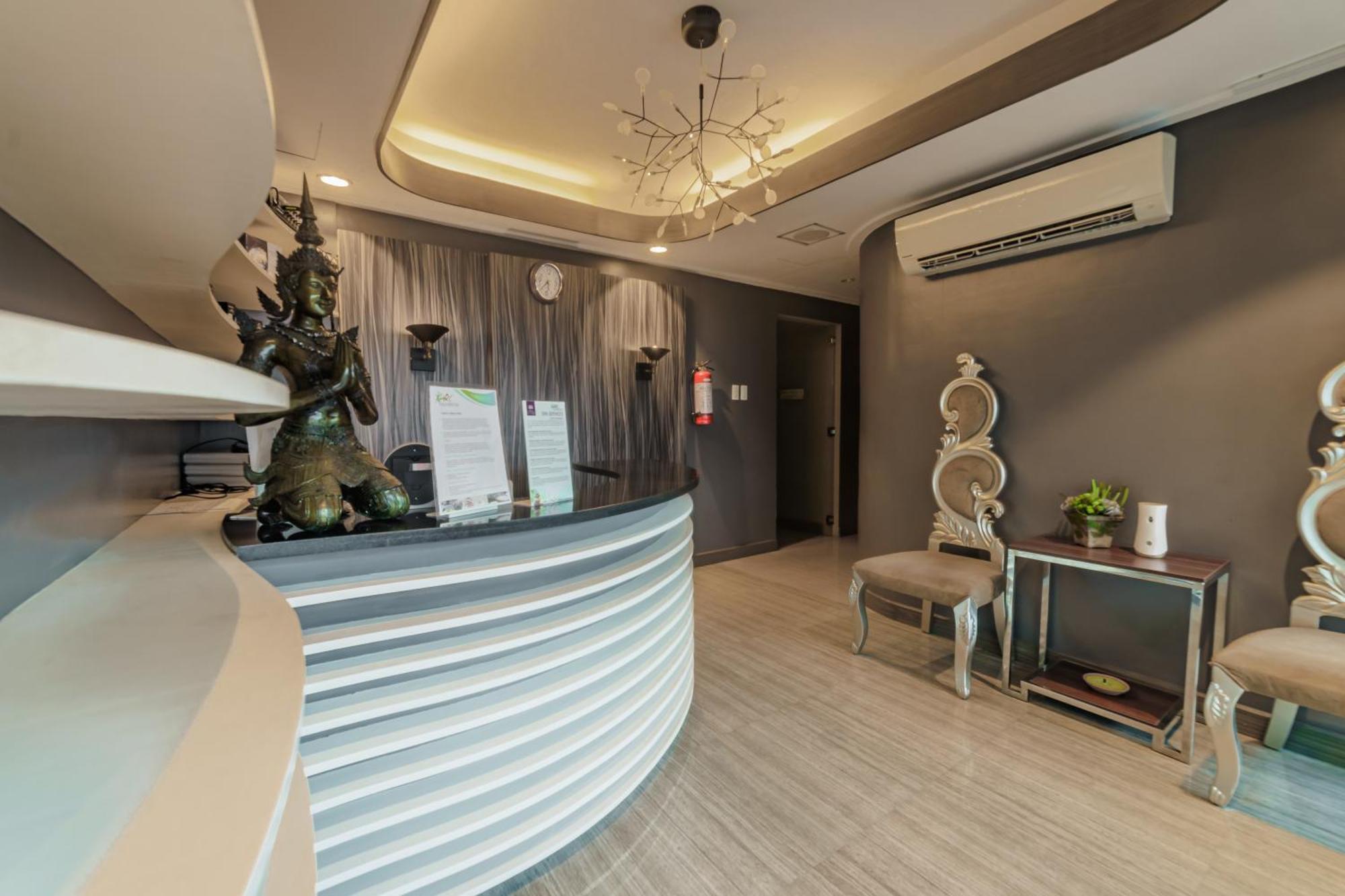 Villa Caceres Hotel Нага Екстер'єр фото