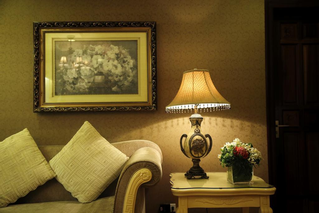 Villa Caceres Hotel Нага Екстер'єр фото